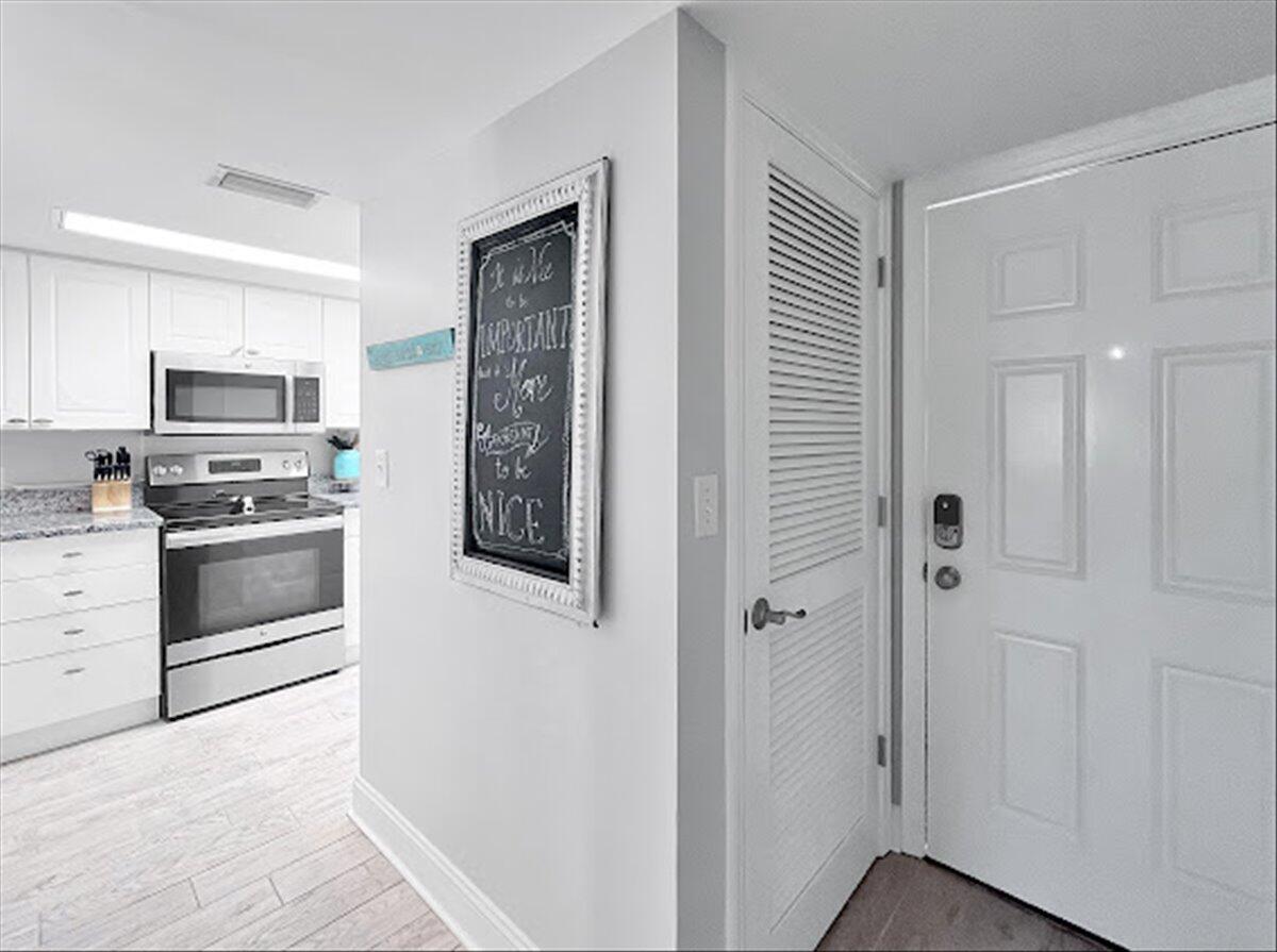 895 Santa Rosa Boulevard, UNIT 212