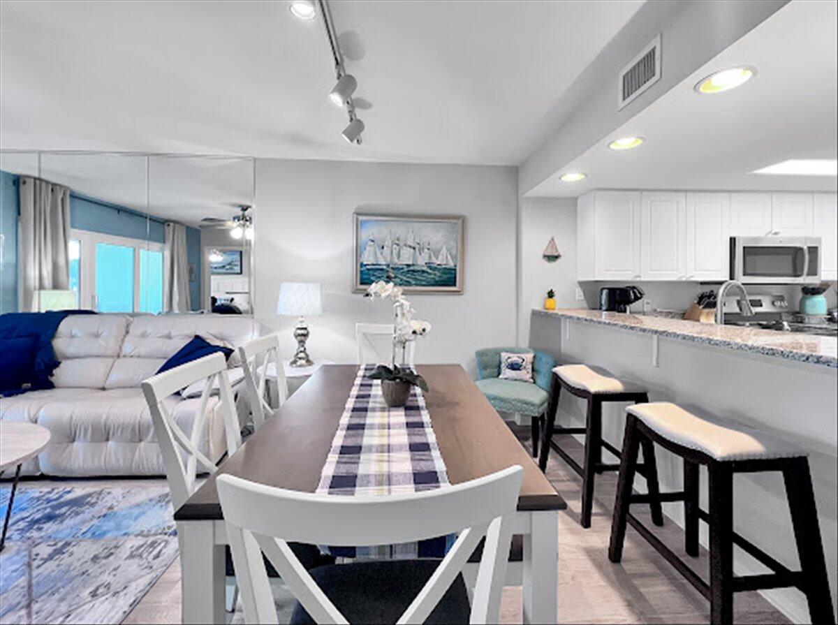 895 Santa Rosa Boulevard, UNIT 212
