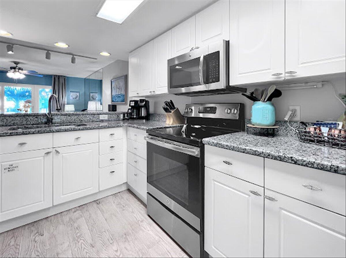895 Santa Rosa Boulevard, UNIT 212