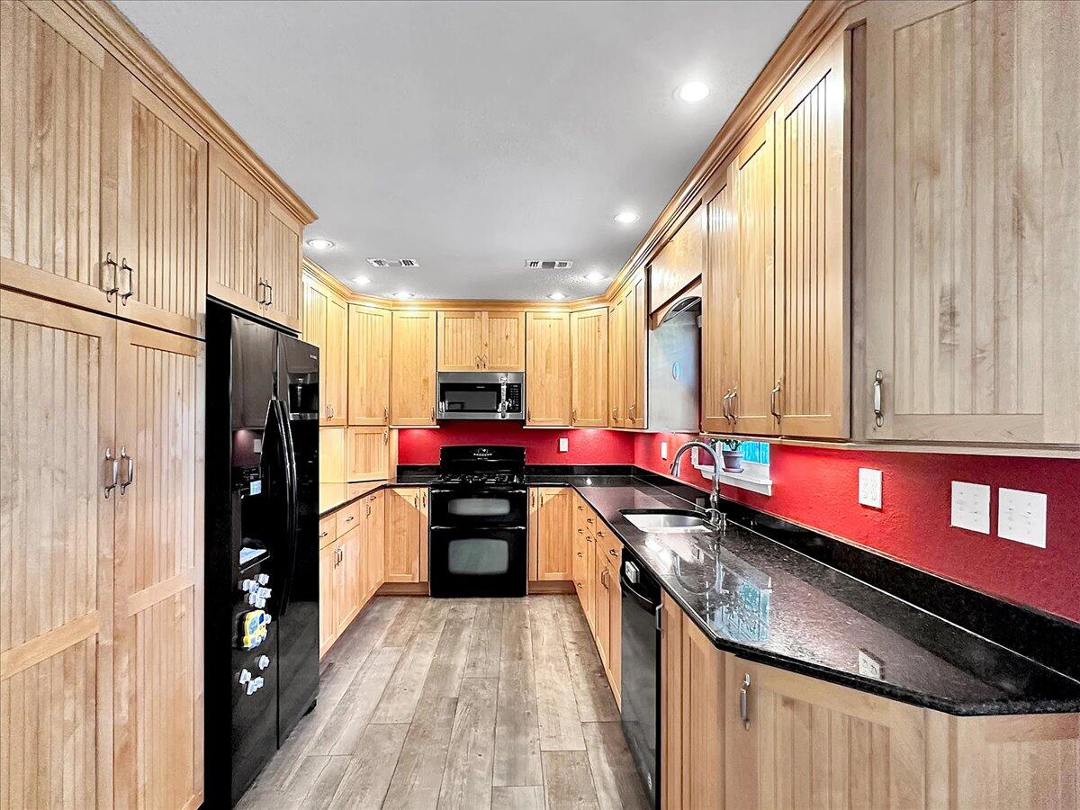 811 Meadow Lane