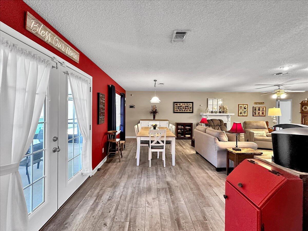 811 Meadow Lane