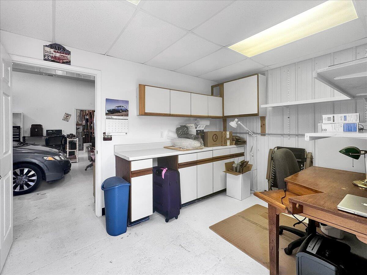 811 Meadow Lane