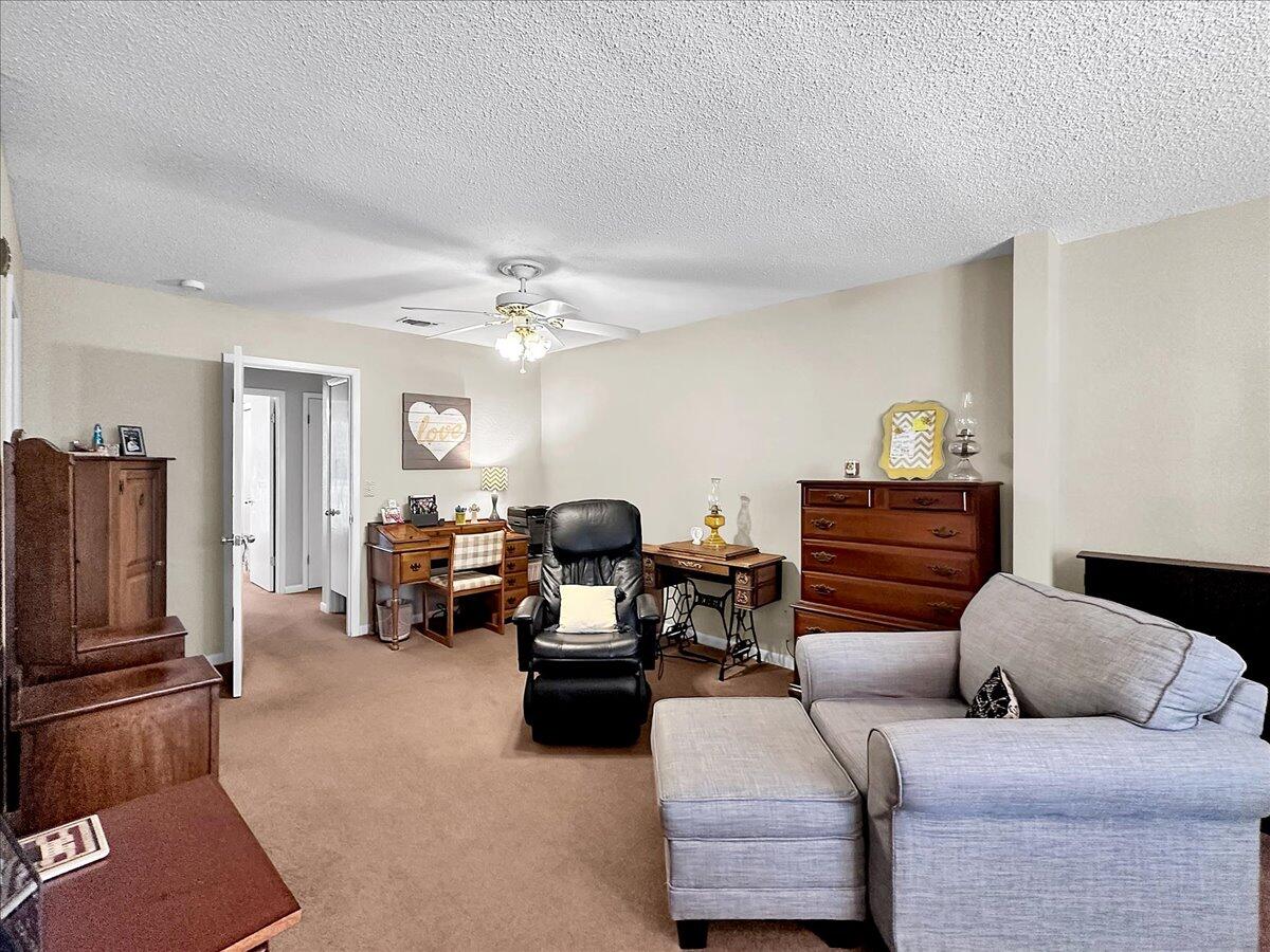 811 Meadow Lane