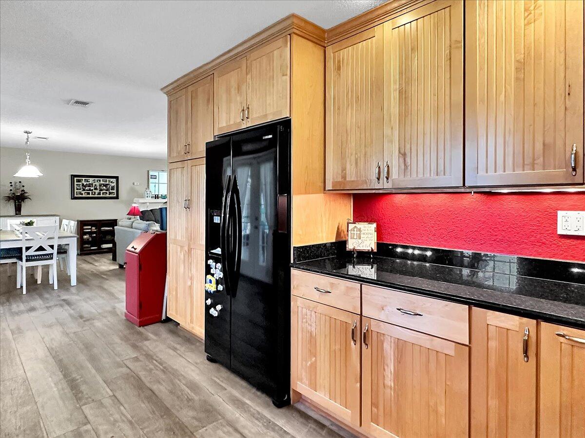 811 Meadow Lane
