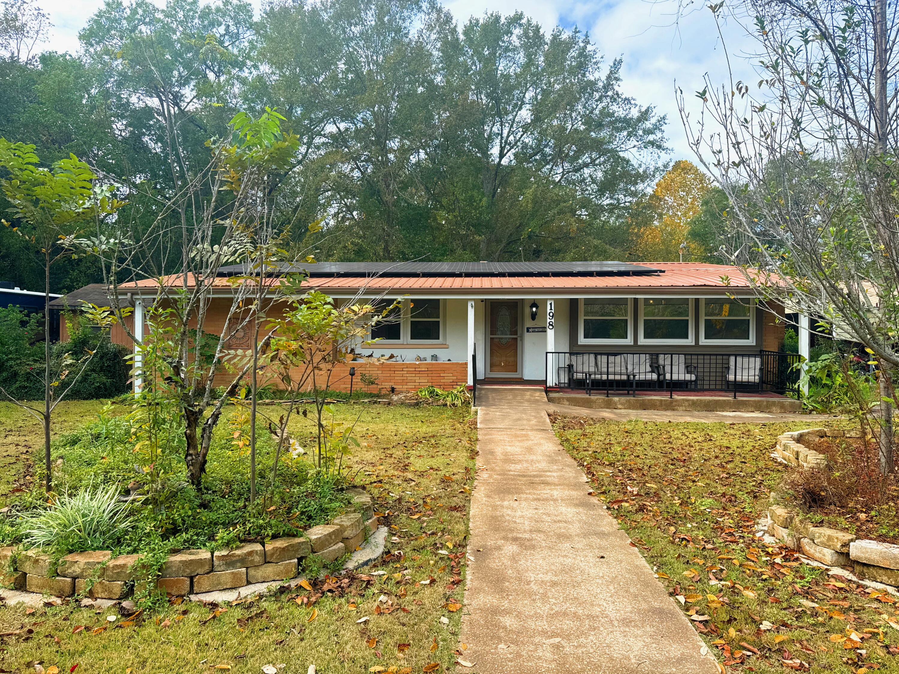 198 Woodlawn Drive