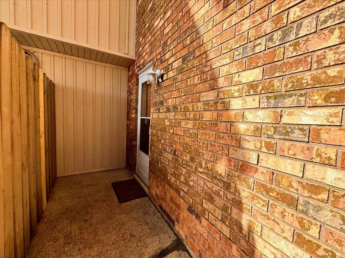 4833 Huron Drive