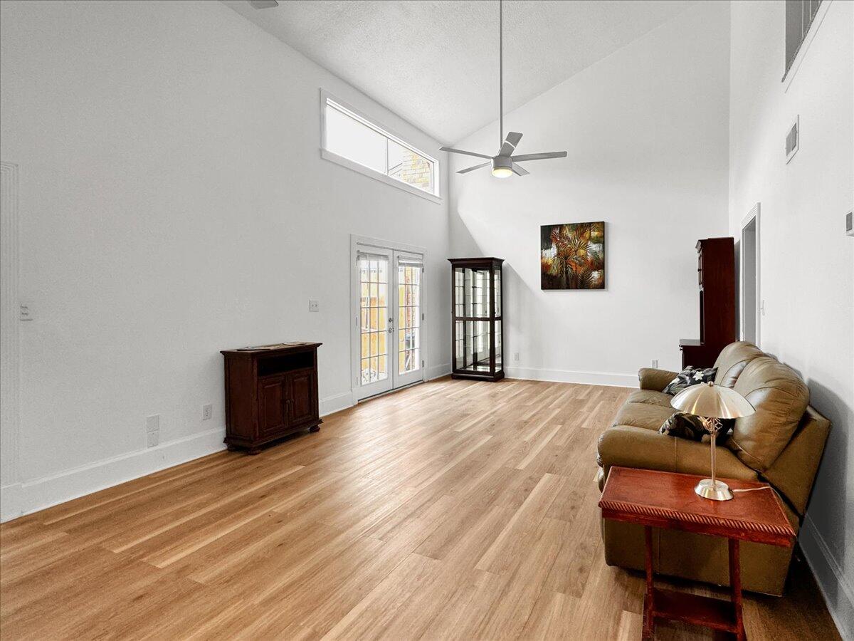 4833 Huron Drive