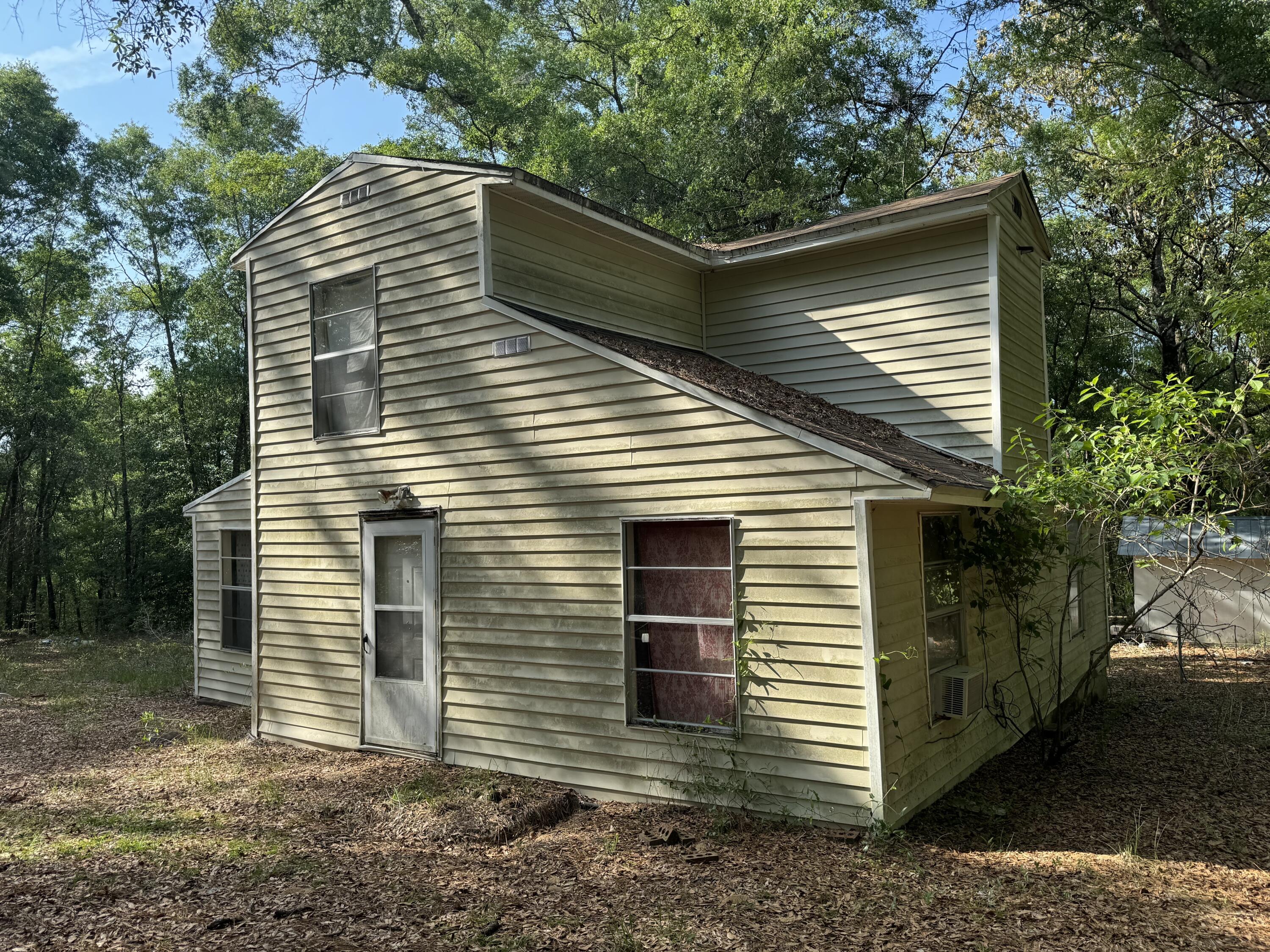 325 Popcorn Avenue, DeFuniak Springs