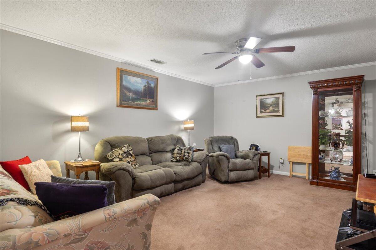 141 Woodlawn Drive