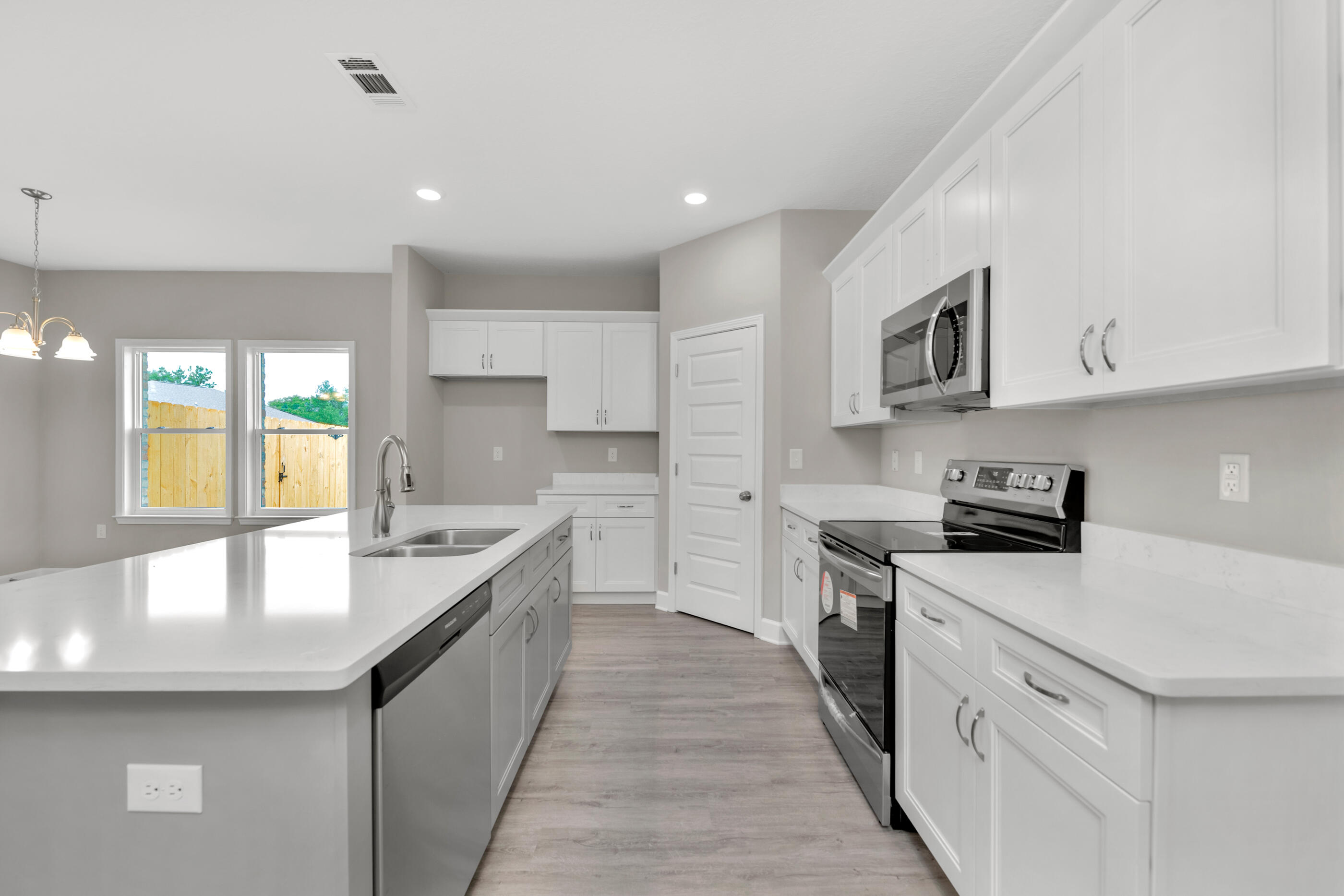 2536 Kingston Road