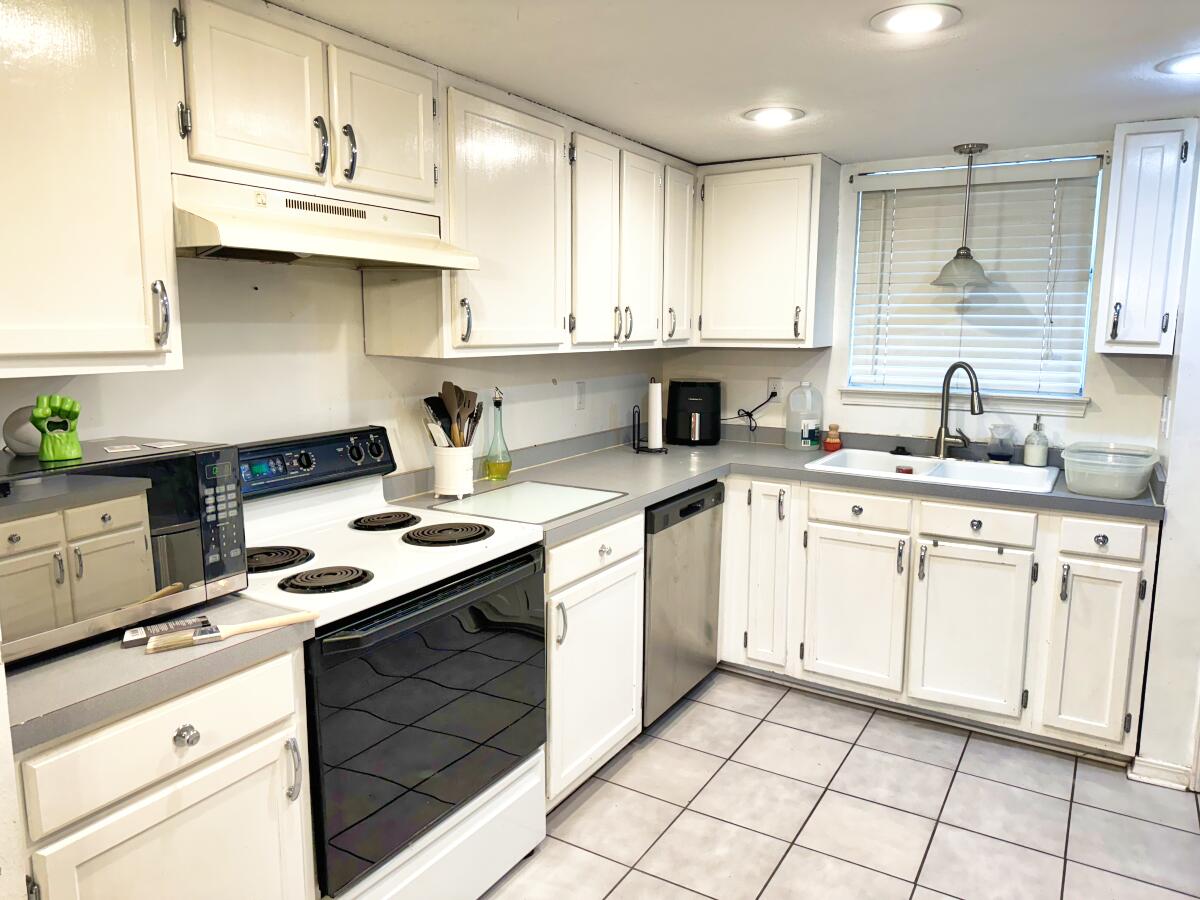 1801 Whispering Oaks Lane