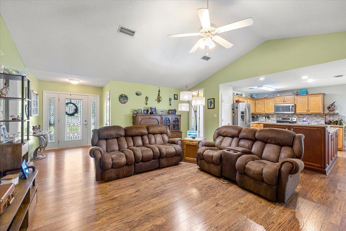 7648 Pepperwood Street