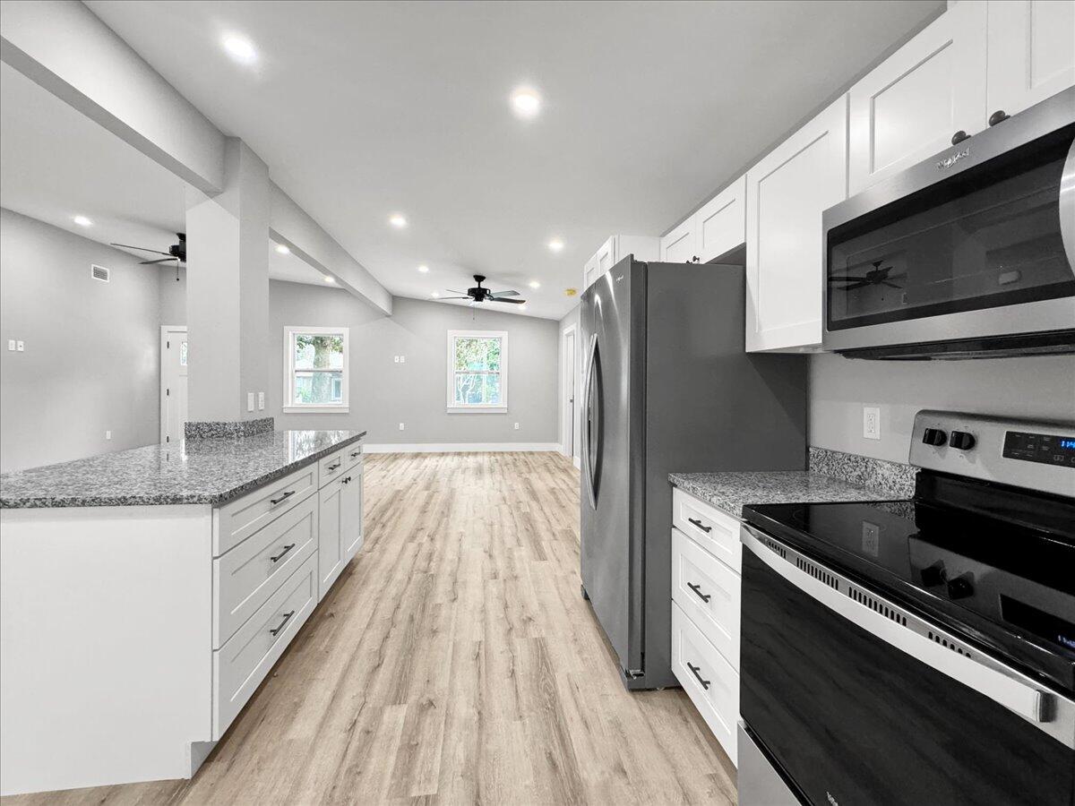 115 NW Rainbow Drive