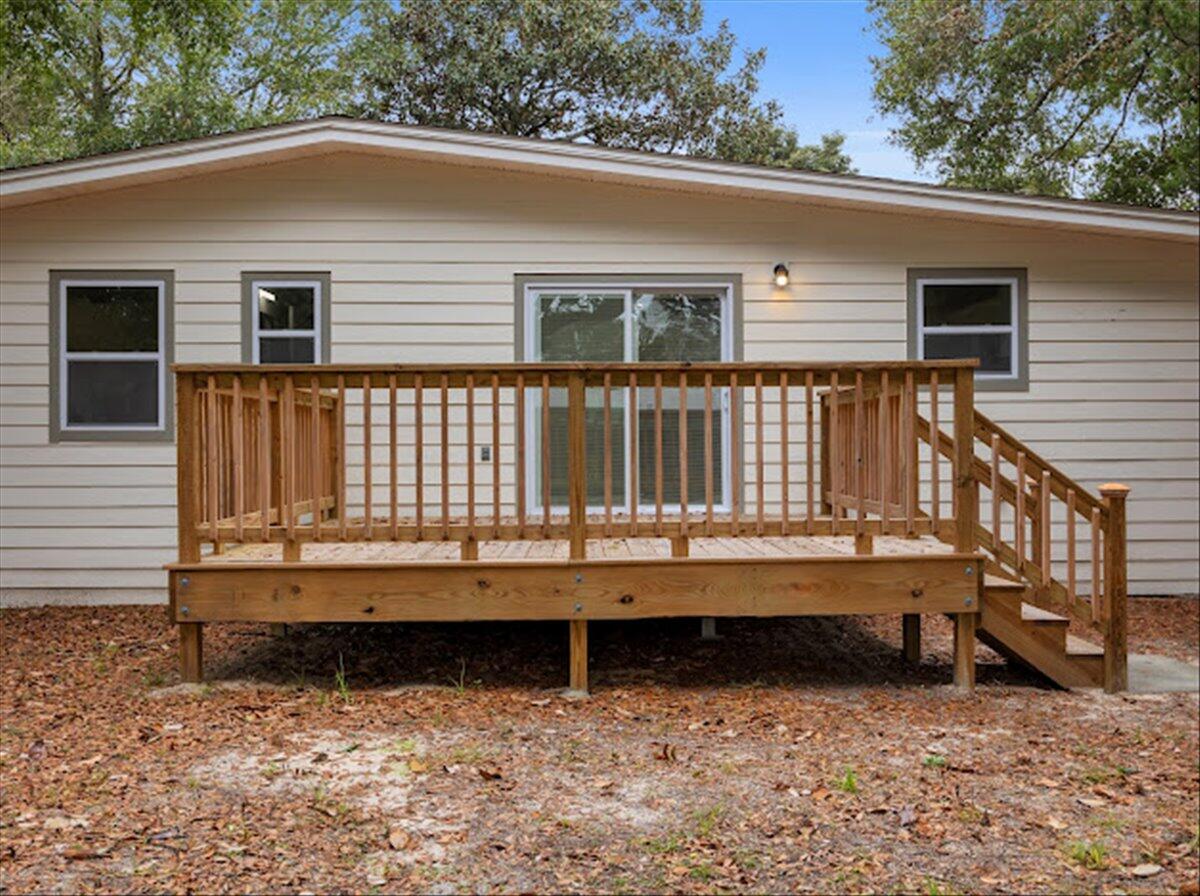 115 NW Rainbow Drive