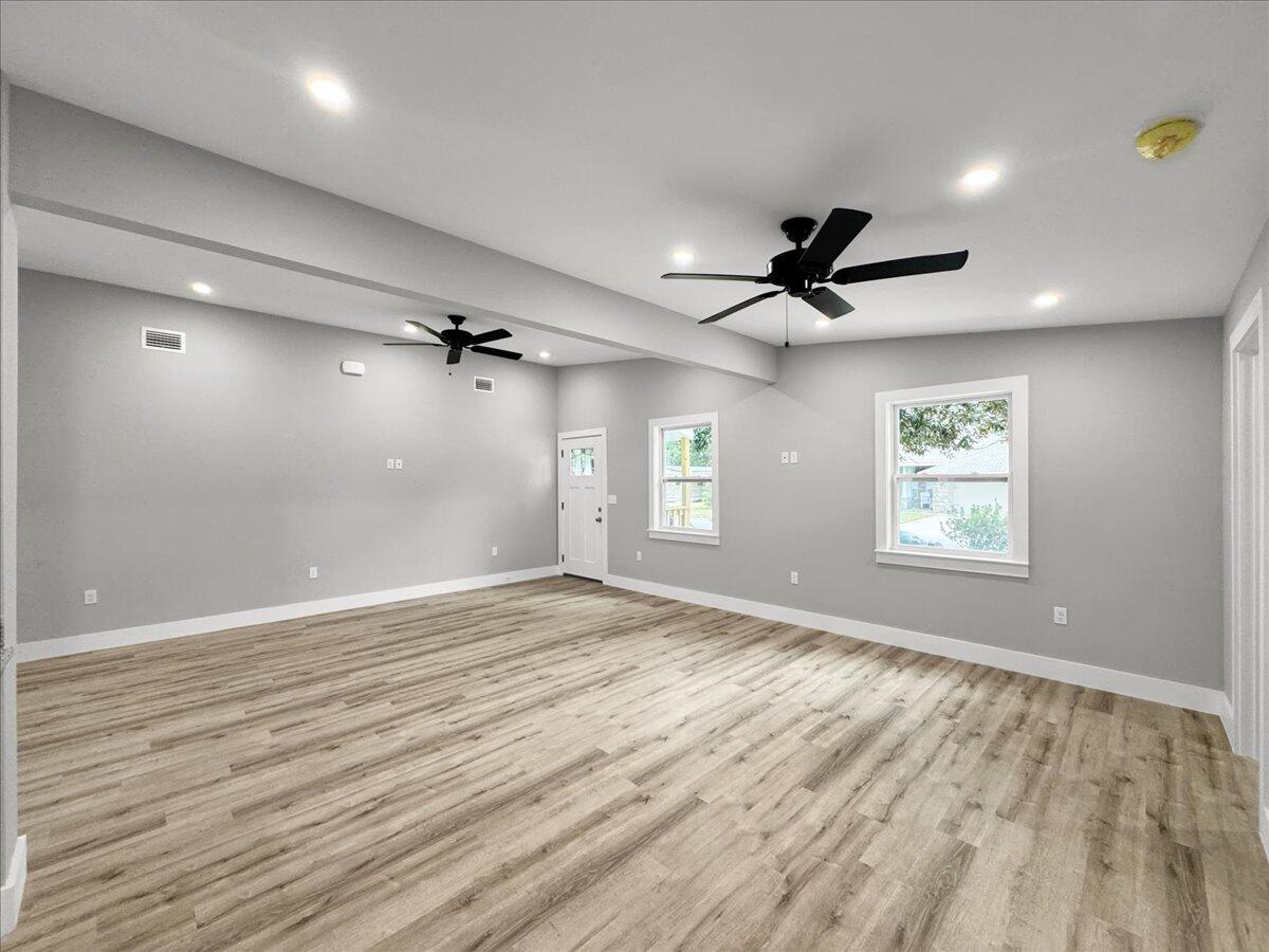 115 NW Rainbow Drive