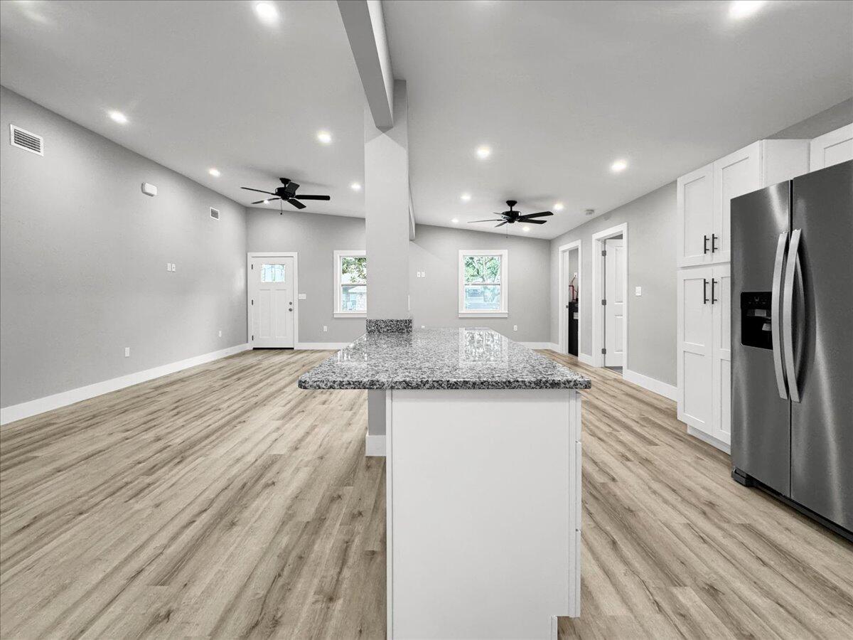 115 NW Rainbow Drive