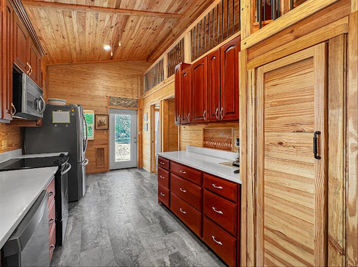 178 Osage Drive, DeFuniak Springs