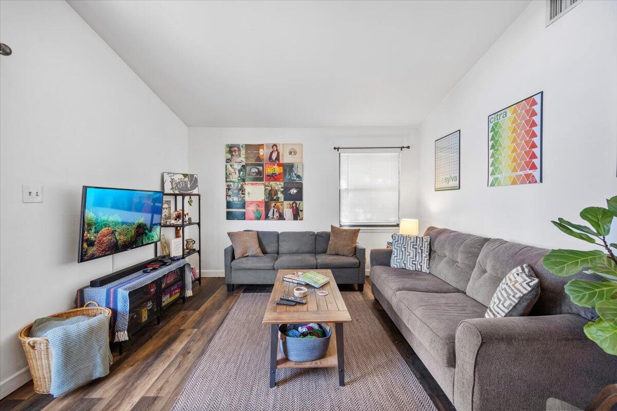 332 SW Coral Drive
