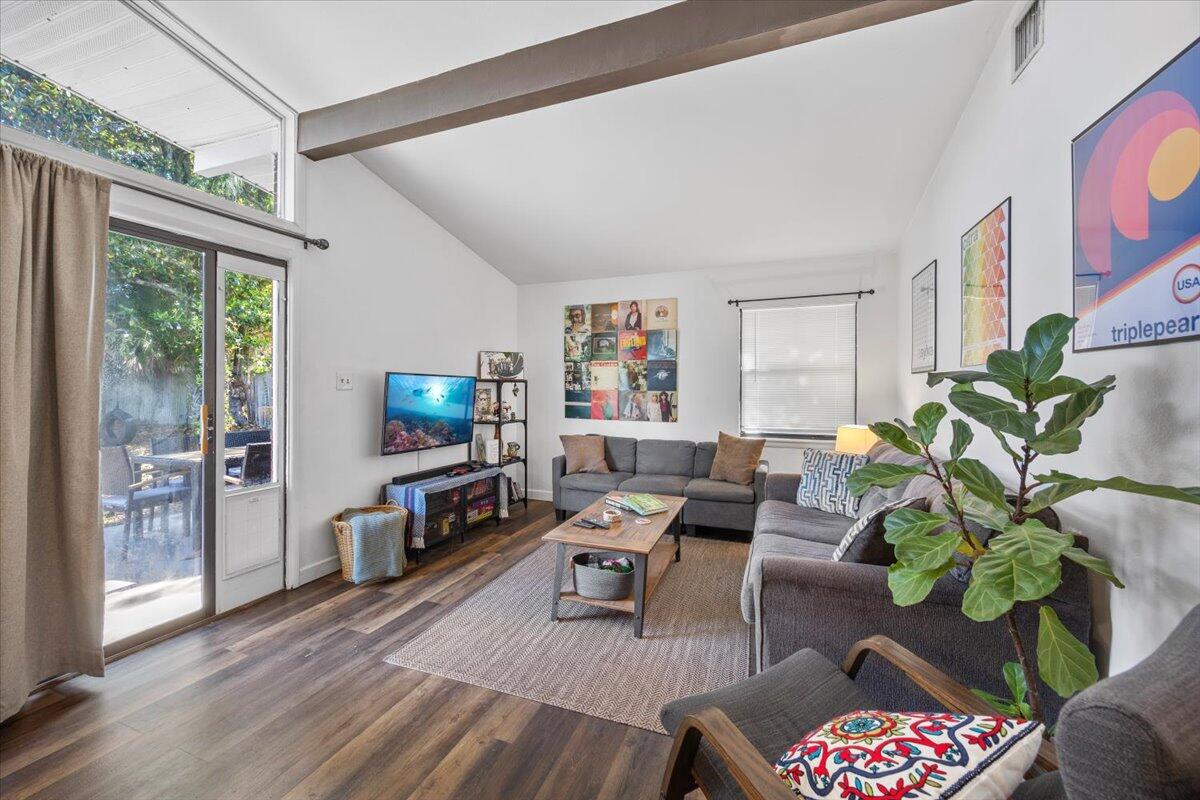 332 SW Coral Drive