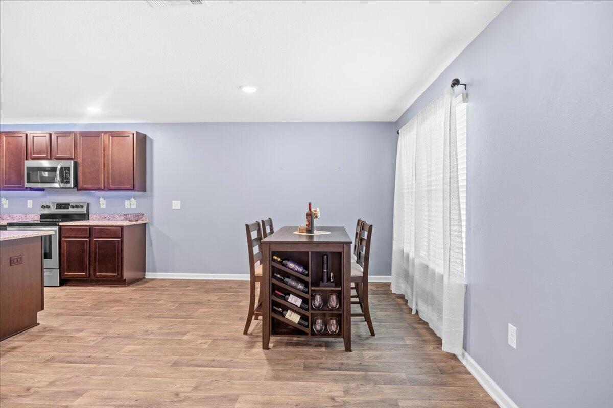 806 Moorhen Way