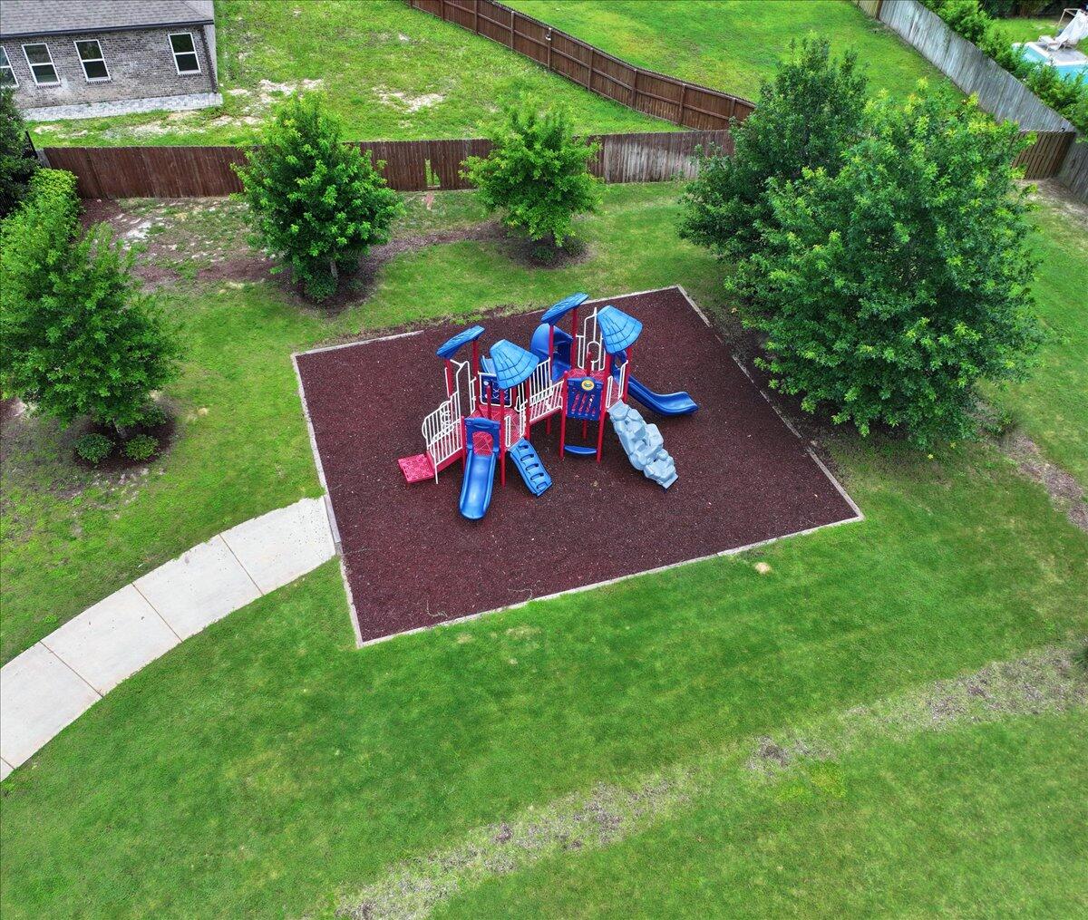 806 Moorhen Way