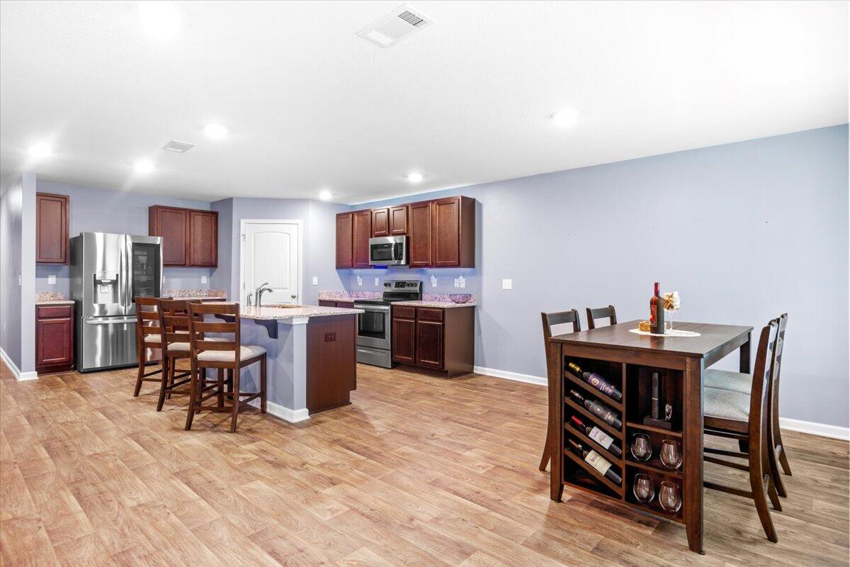 806 Moorhen Way