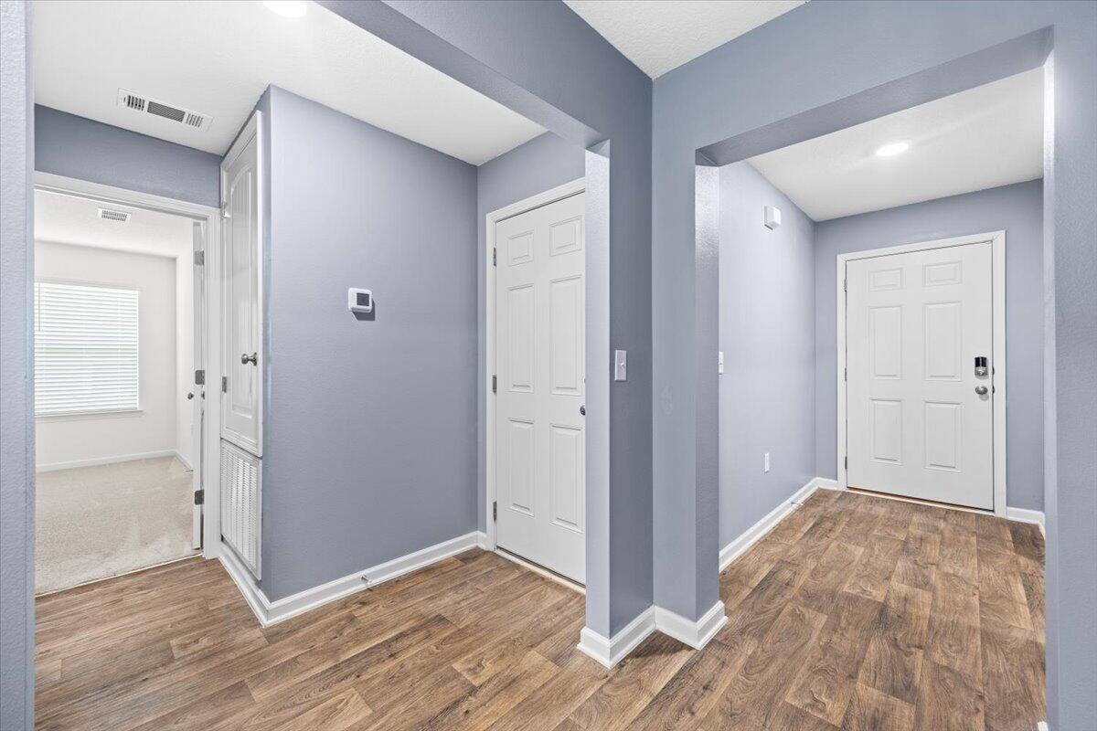 806 Moorhen Way