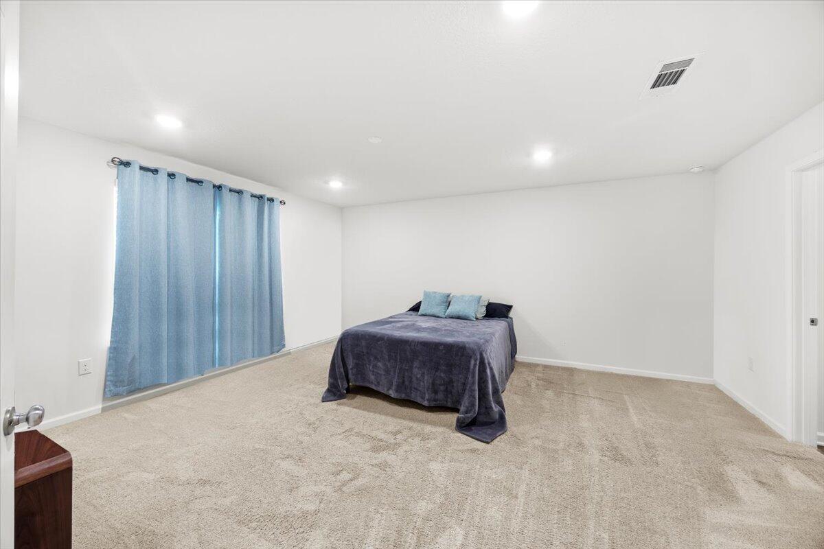 806 Moorhen Way