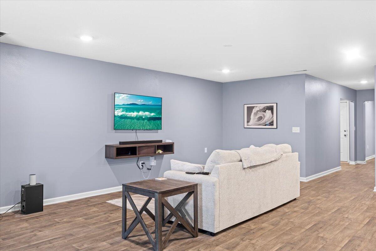 806 Moorhen Way