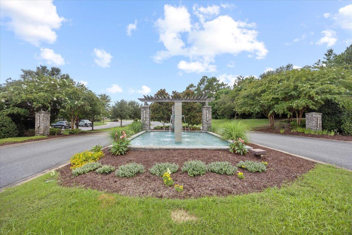 806 Moorhen Way