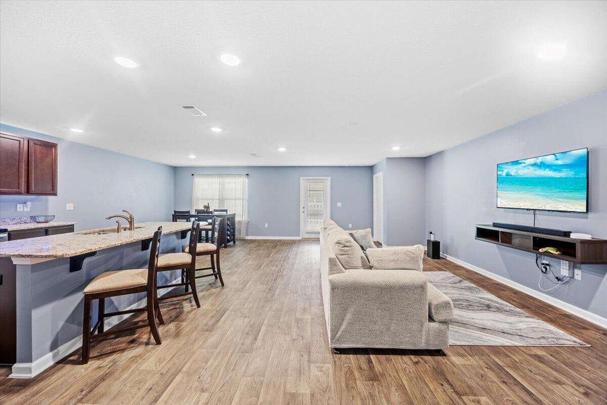 806 Moorhen Way