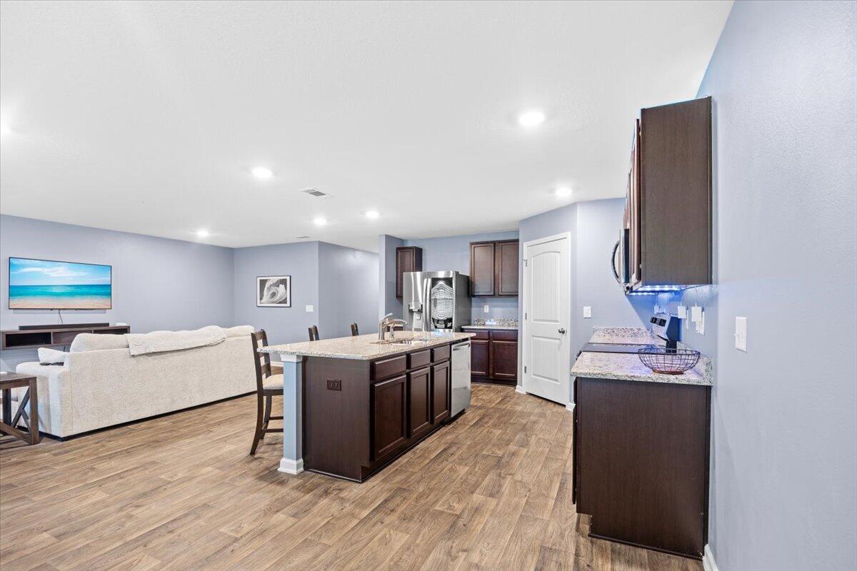 806 Moorhen Way