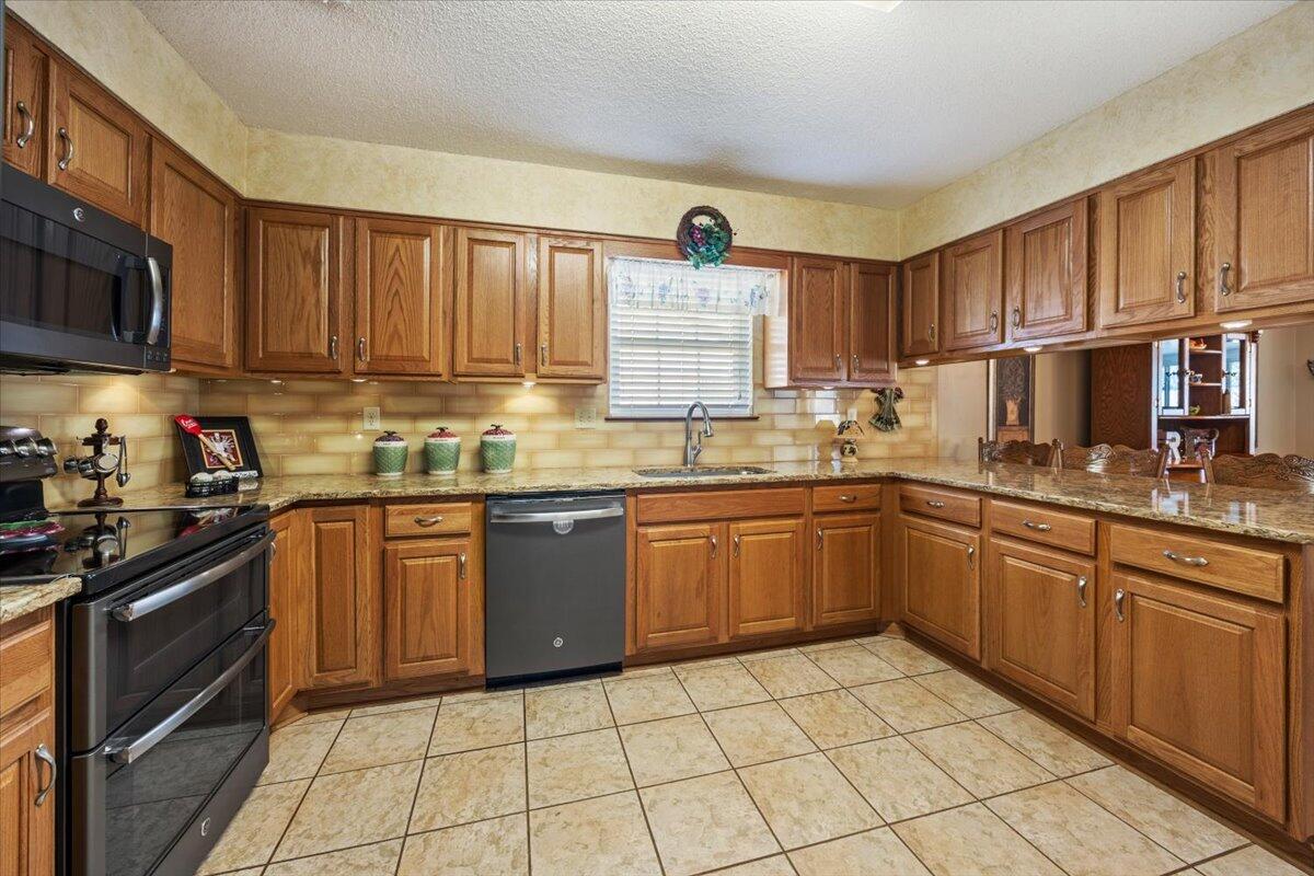 1051 Boulevard De La Parisienne