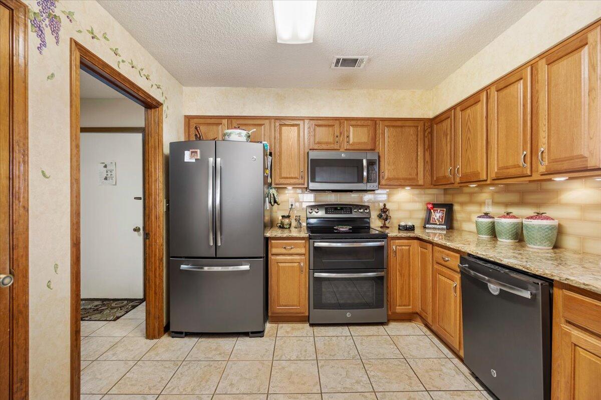 1051 Boulevard De La Parisienne