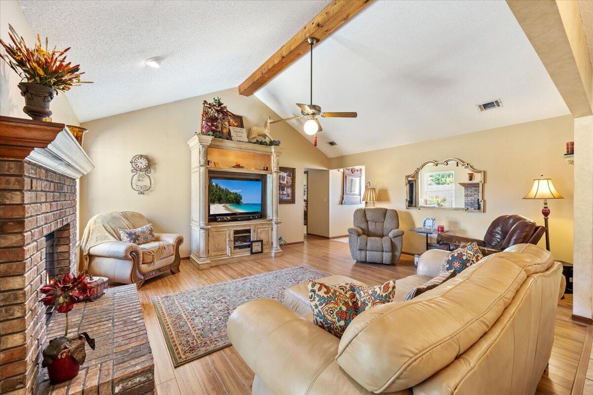 1051 Boulevard De La Parisienne