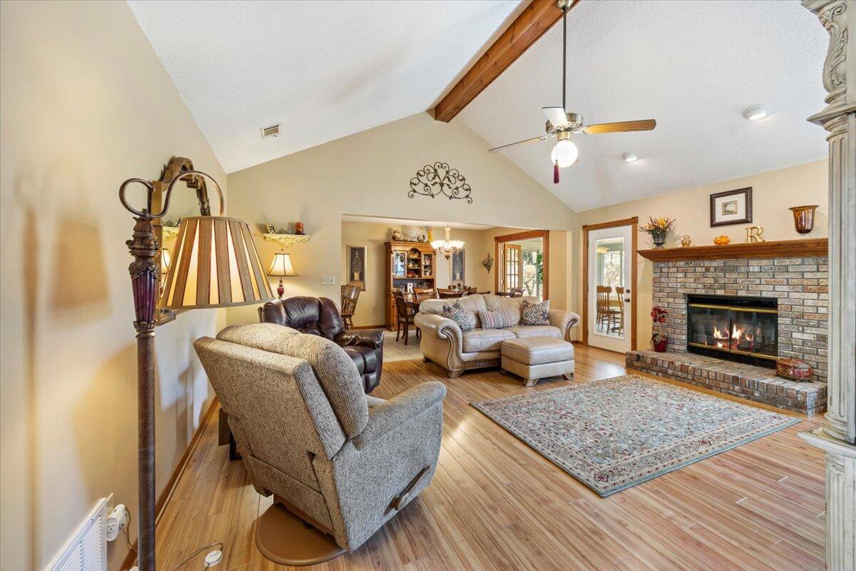 1051 Boulevard De La Parisienne