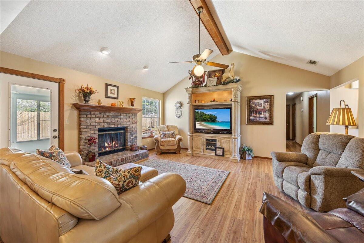 1051 Boulevard De La Parisienne