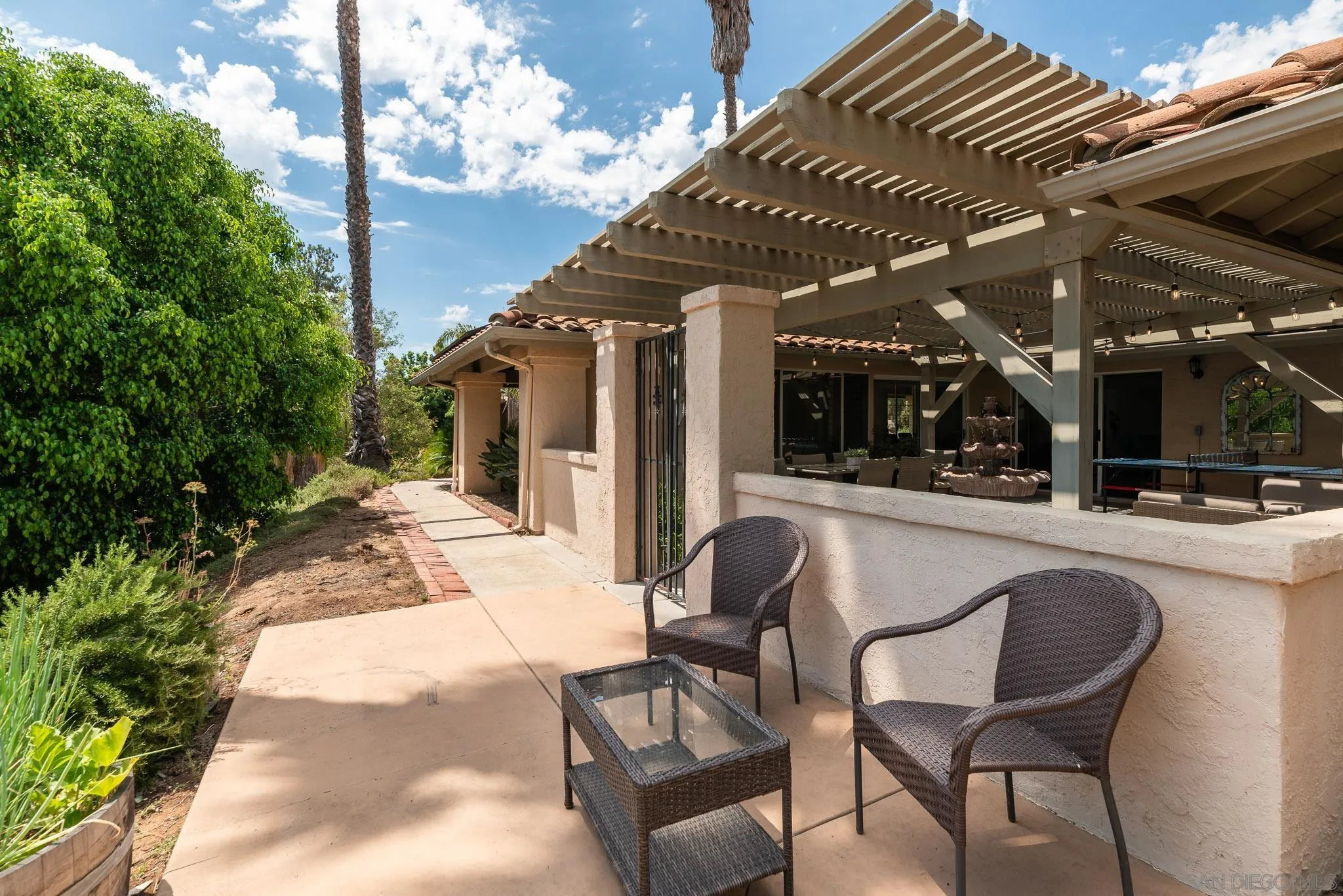 1901 Rancho Winchester Ln