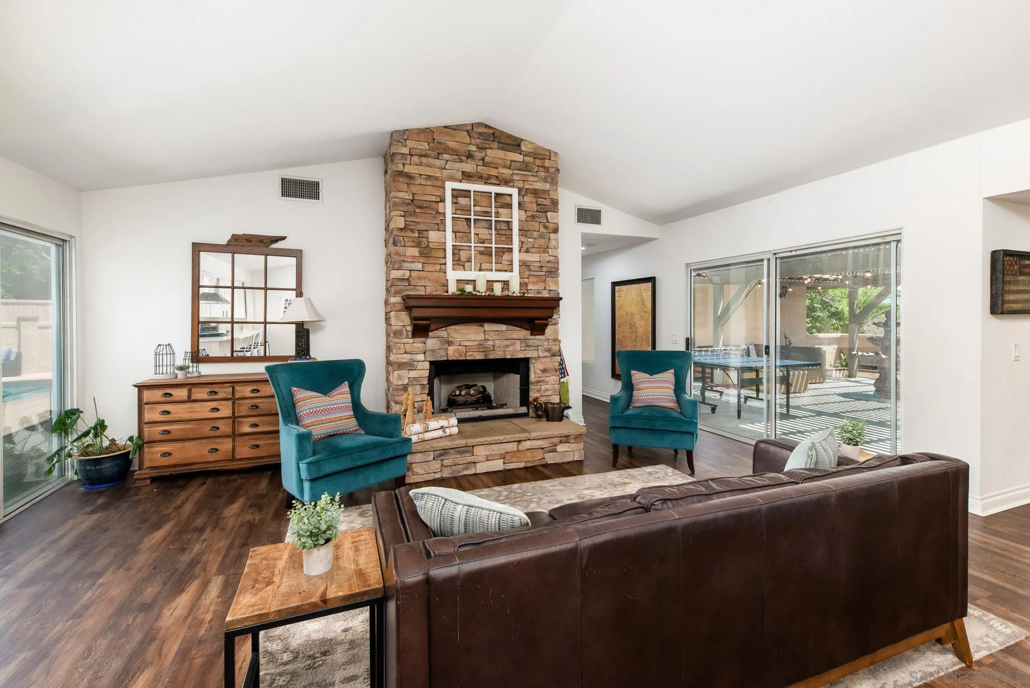 1901 Rancho Winchester Ln