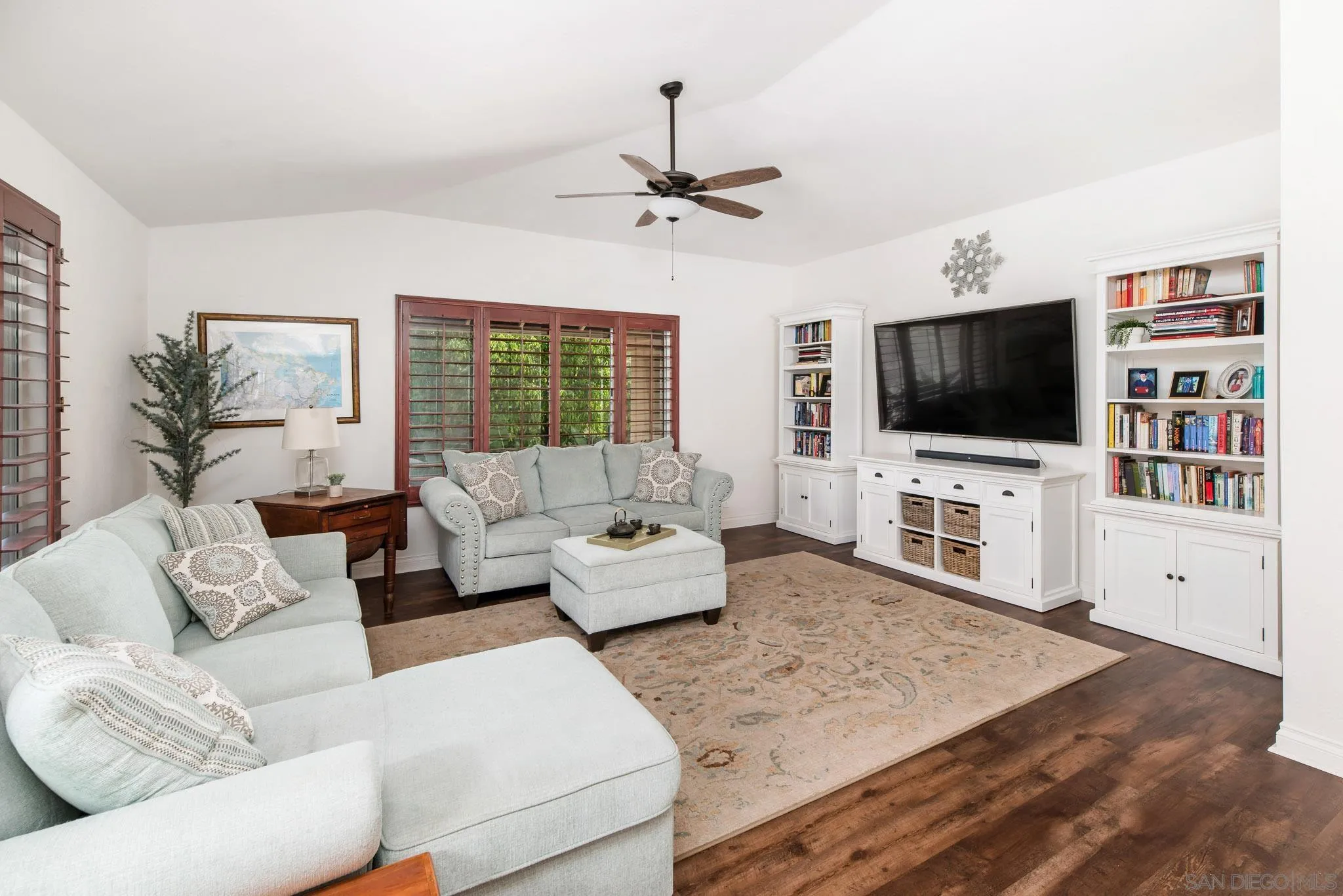 1901 Rancho Winchester Ln