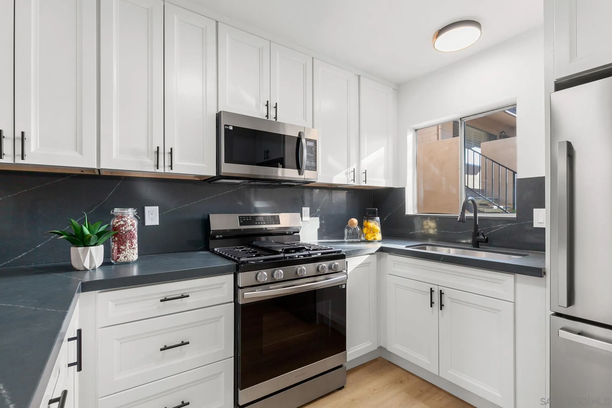 5931 Howell Dr Unit 25
