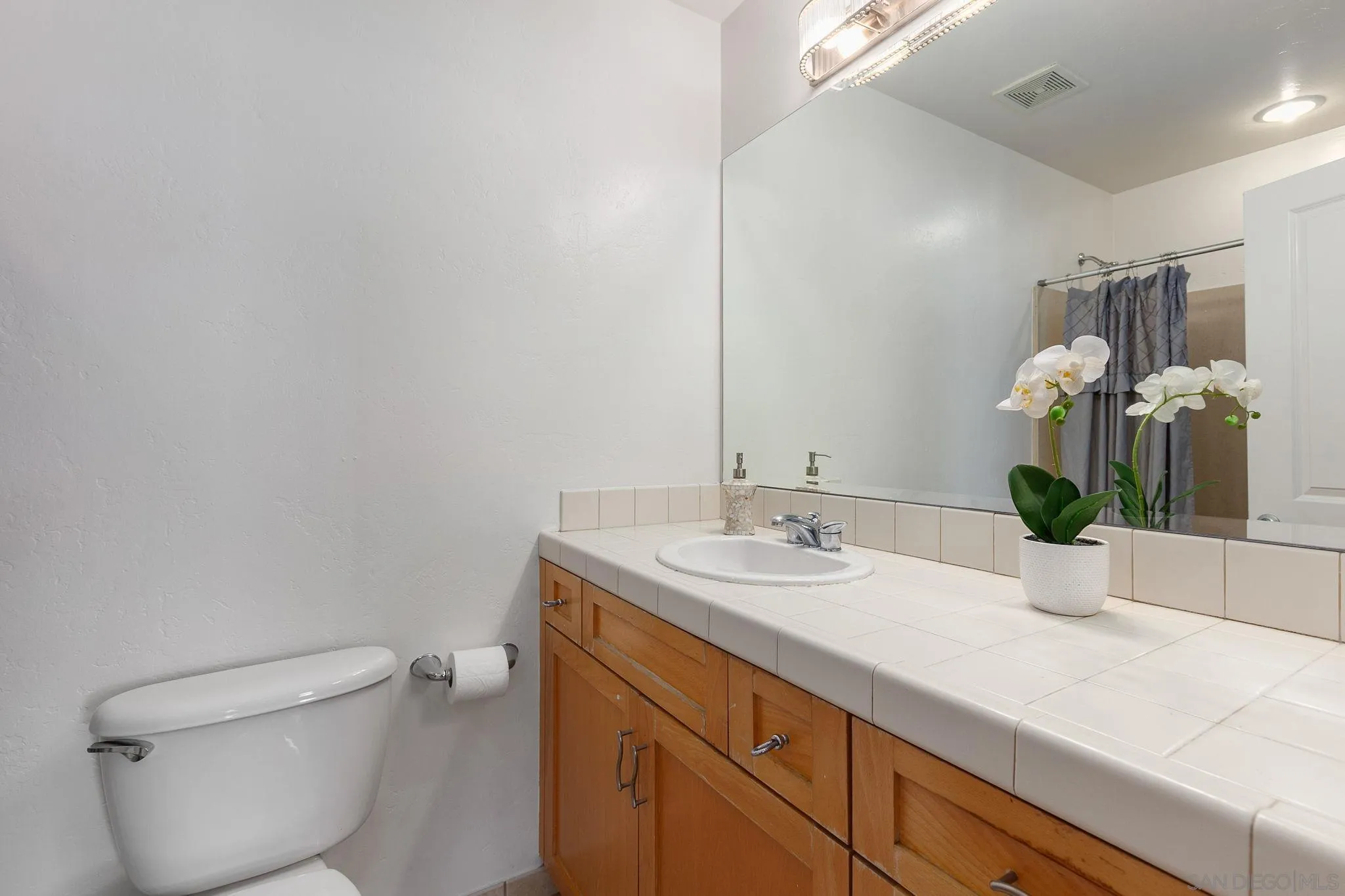 3211 5th Ave Unit 101