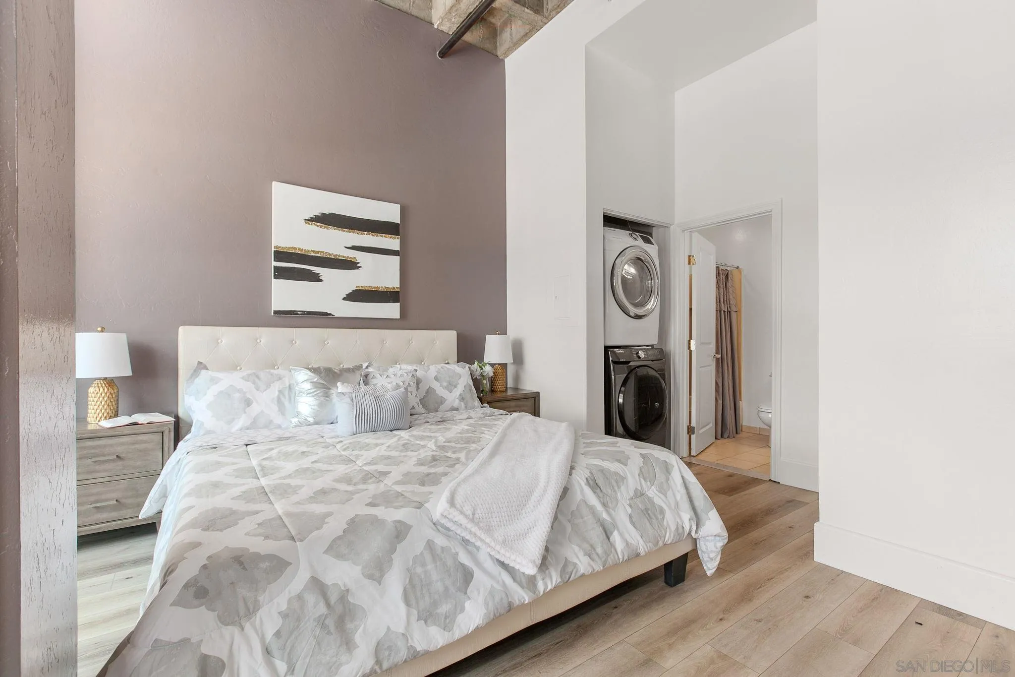 3211 5th Ave Unit 101