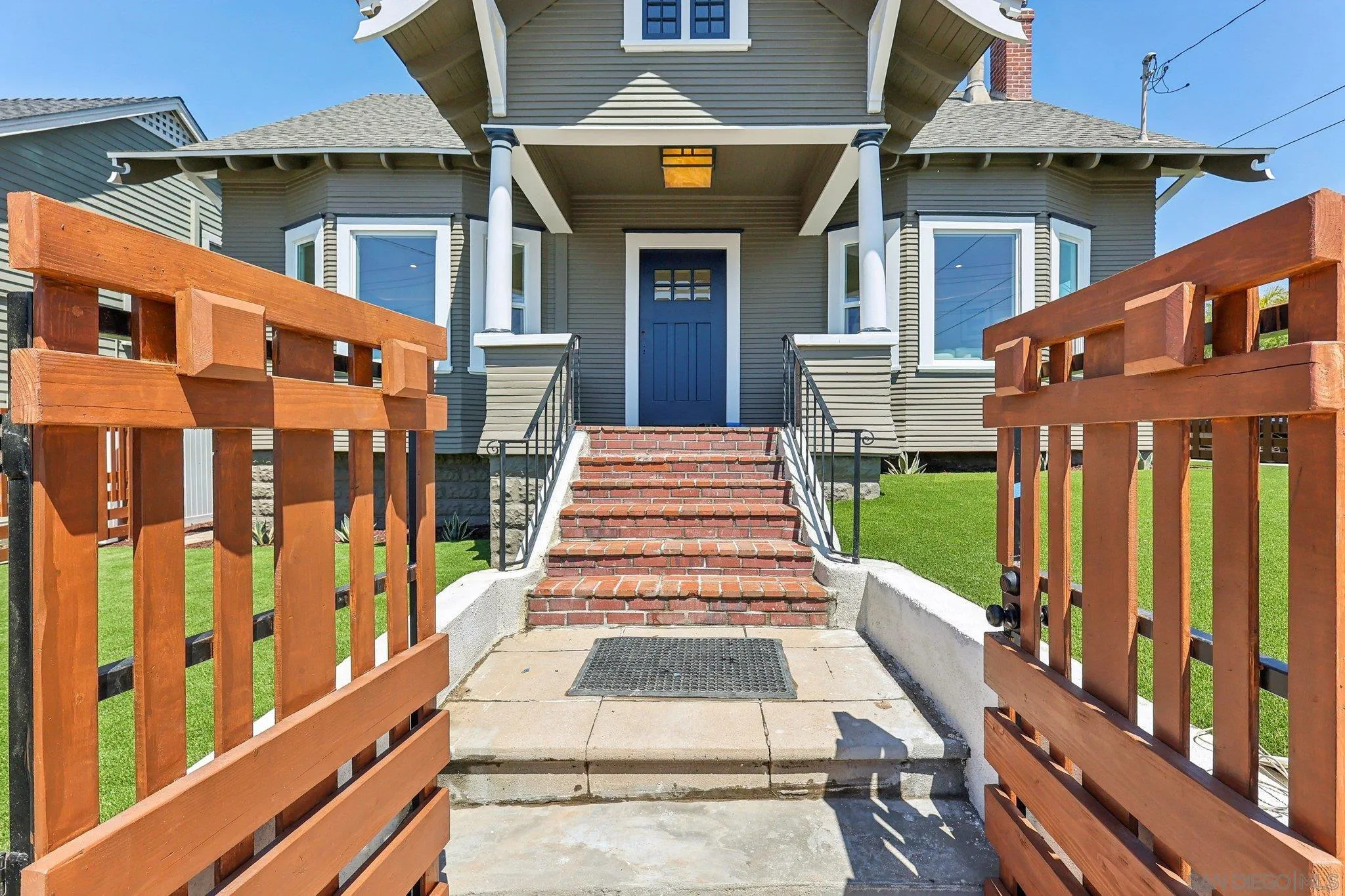 1440 Van Buren Ave