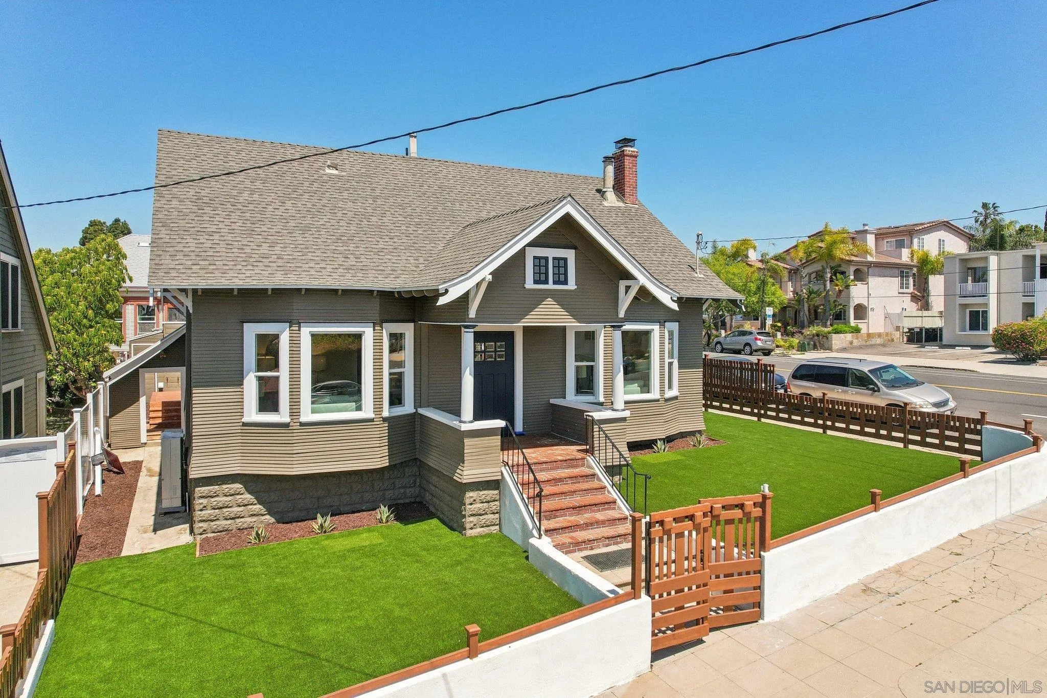 1440 Van Buren Ave