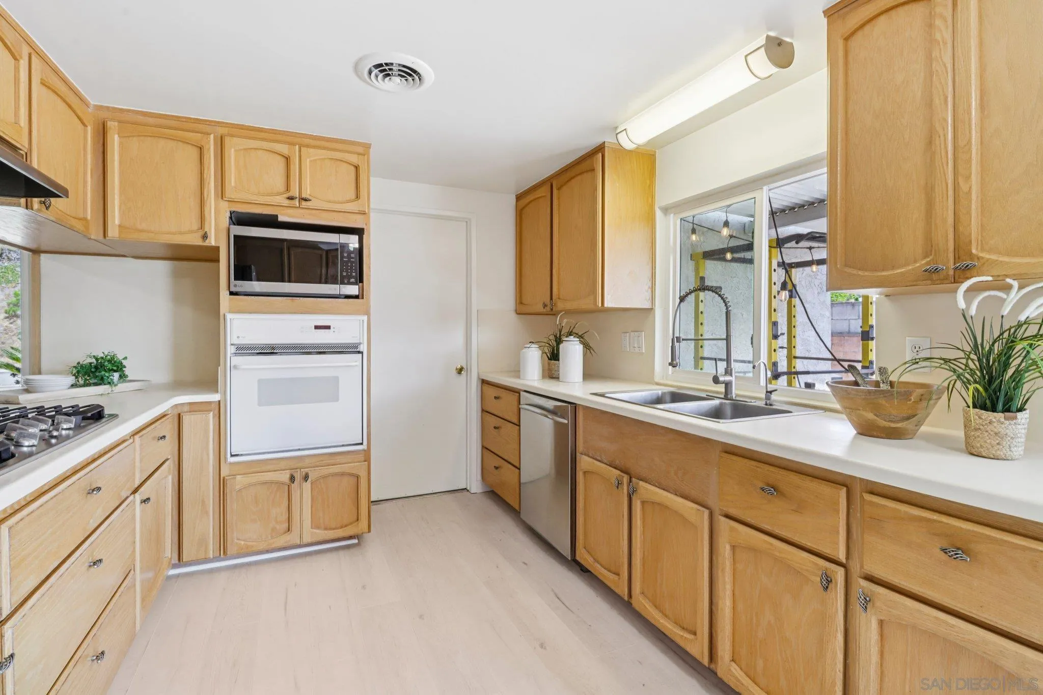 7616 Conestoga Way