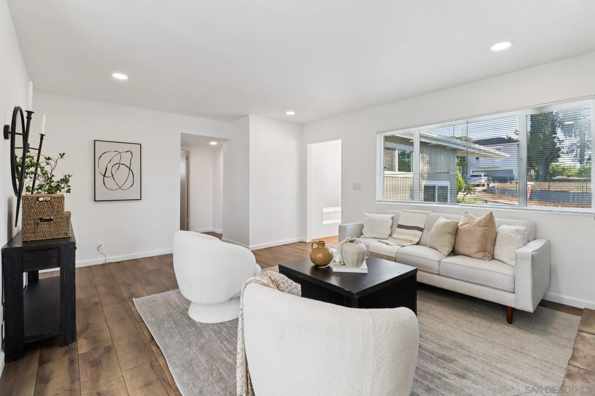118 W 8th Ave