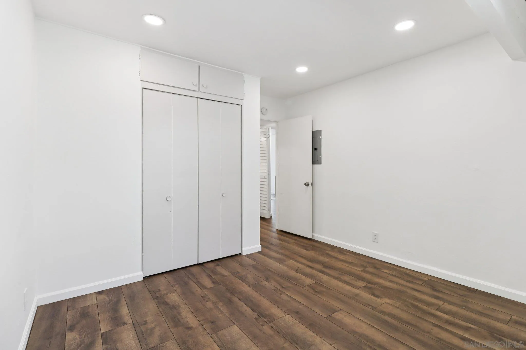 118 W 8th Ave