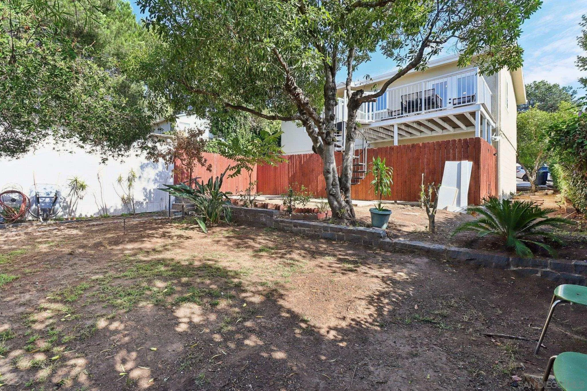 118 W 8th Ave