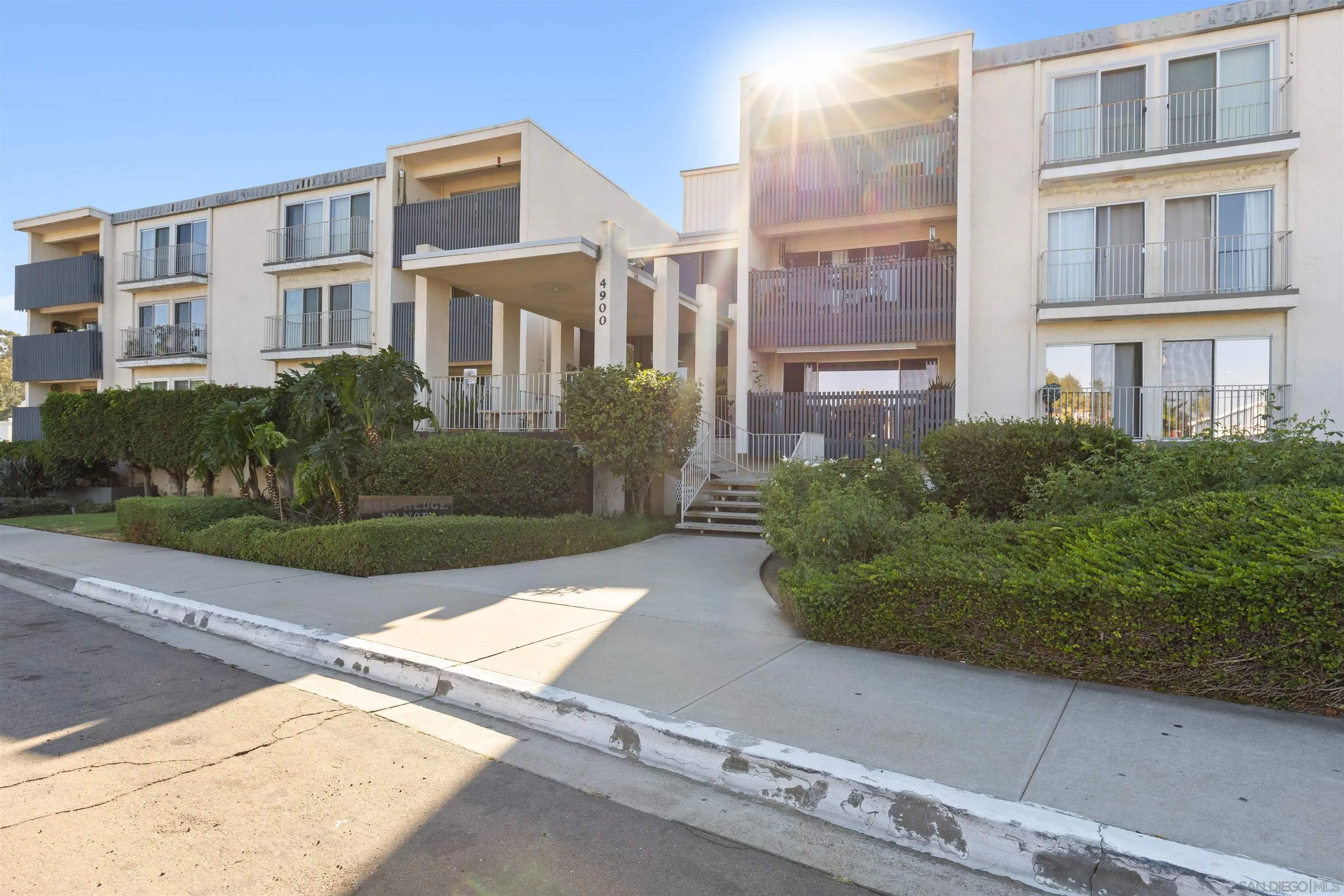 4900 Rosehedge Dr Unit 415